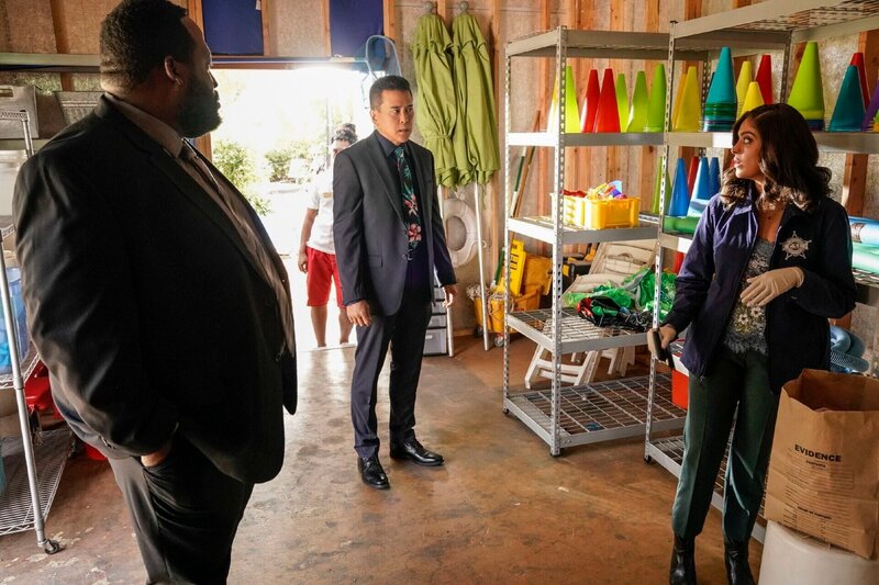 V.l.: Detective Will Carson (Sean Alexander James), Roy Kahale (Michael Sun Lee) und Allie Rajan (Mandeep Dhillon). – Bild: CBS ENTERTAINMENT /​ CBS