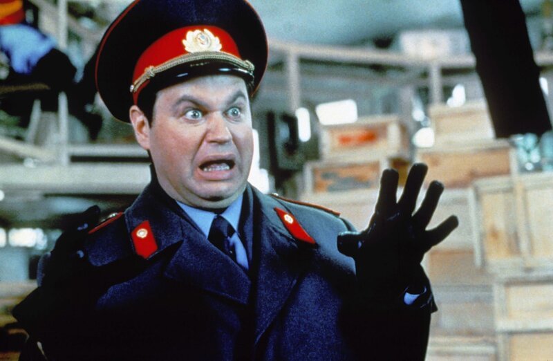 Yuri Talinsky (Gregg Berger) hat in Moskau schon schwere Zeiten erlebt. Doch jetzt stehen die Russen vor ihrer schwersten Prüfung: Die Police Academy ist da! – Bild: Super RTL