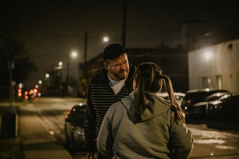 Nachgestellte Szene – Bild: Saloon Media Lizenzbild frei