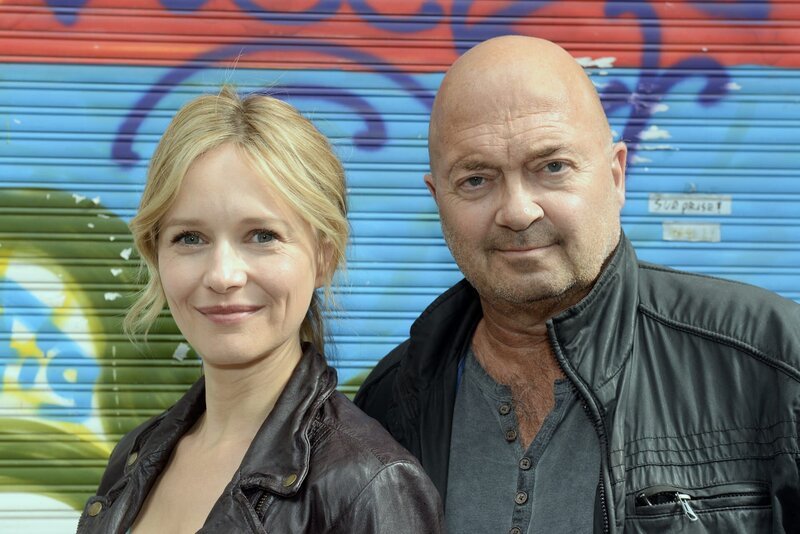 Drehstart: Stefanie Stappenbeck und Florian Martens – Bild: ZDF und Katrin Knoke