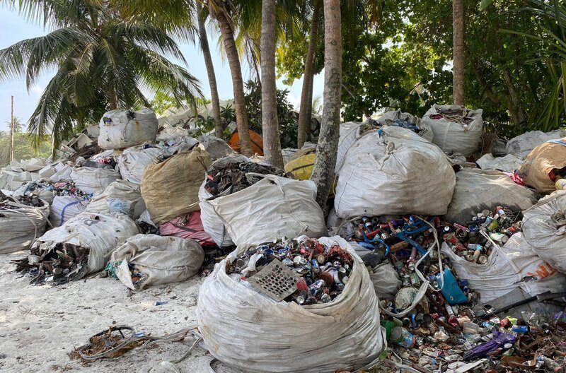 Das maledivische Wort für „Strand“ heißt: Müllplatz. – Bild: HR
