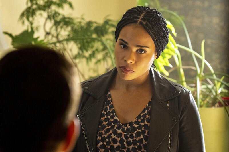 Sheryll Barnes (Roxy Sternberg) – Bild: CBS Broadcasting Inc.