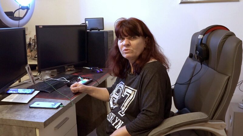 Petra unterstützt ihre beiden Kinder Pascal und Selina tatkräftig – Bild: RTLZWEI