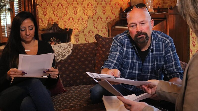 L-R: Shari DeBenedetti und Jason Hawes. – Bild: Travel Channel – US /​ Discover Images