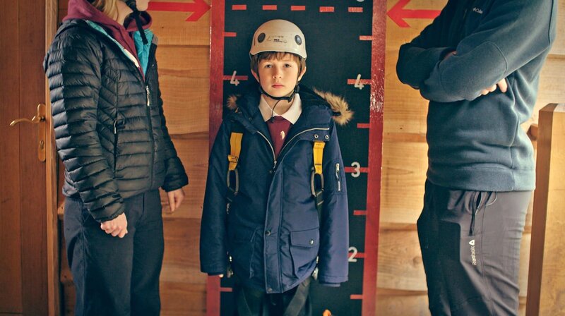 Eifion ist zu klein für den Hochseilgarten. – Bild: SR/​S4C Wales