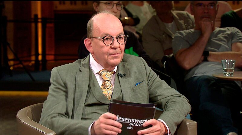 Moderator Denis Scheck. – Bild: BR/​SWR
