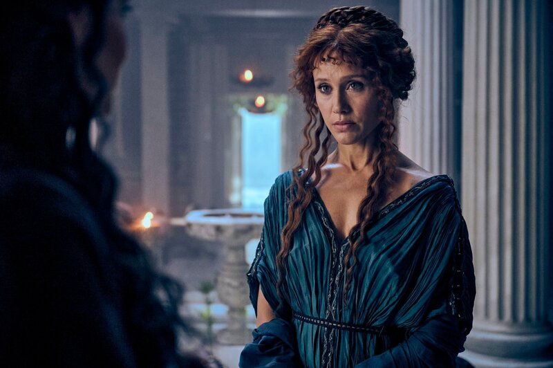 Antonia (Gabriella Pession) – Bild: Peacock /​ Reiner Bajo