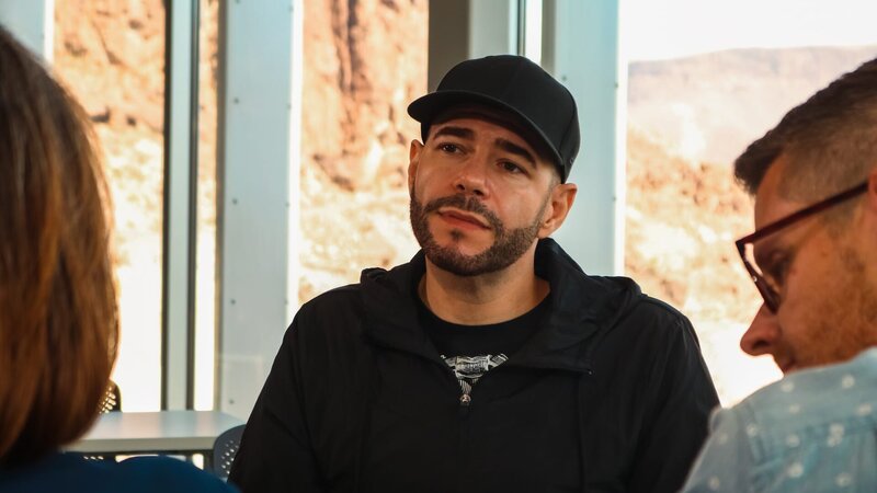 Steve Gonsalves (m.) vertritt Shawn Head und Terri Saumier bei den Ermittlungen. – Bild: Discovery, Inc.