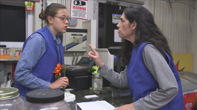 Sherri Bowen yelling at Nancy Harvill. – Bild: TLC