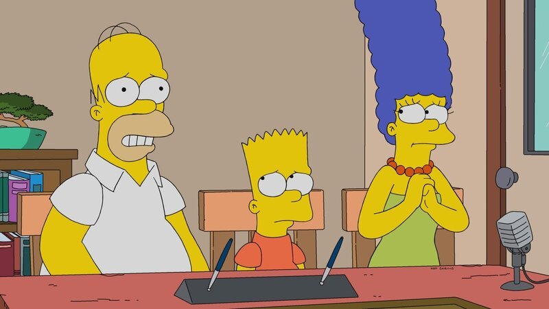 „Die Simpsons“, „Die Bart Verschwörung.“ Bart leiht sich von seinem Großvater eine Handgranatenattrappe, um seinen Mitschülern und Direktor Skinner damit zu erschrecken. Der Streich hat üble Konsequenzen. Bart soll von der Schule fliegen. Doch Flanders setzt sich für ihn ein und verspricht, Bart zurück auf den rechten Weg zu führen. Als Homer sieht, wie erfolgreich die Erziehungsmethoden seines Nachbarn sind, packt ihn der Neid. Um Bart eifersüchtig zu machen, beschließt Homer kurzerhand, Nelson unter seine Fittiche zu nehmen. – Bild: ORF 1