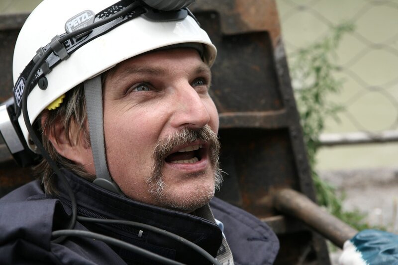 Stefan Jürgens (Carl Ribarski). – Bild: ORF/​SATEL-Film/​Petro Domenigg