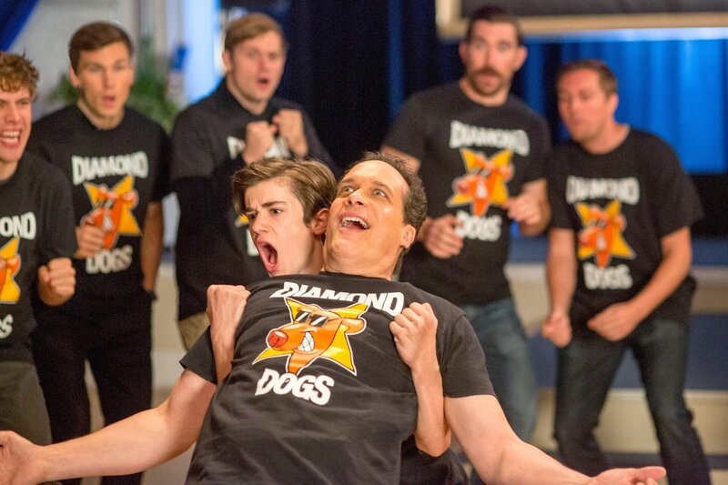 (v.li.): Daniel DiMaggio (Oliver Otto), Diedrich Bader (Greg Otto). – Bild: ORF/​Disney/​ABC/​Michael Ansell