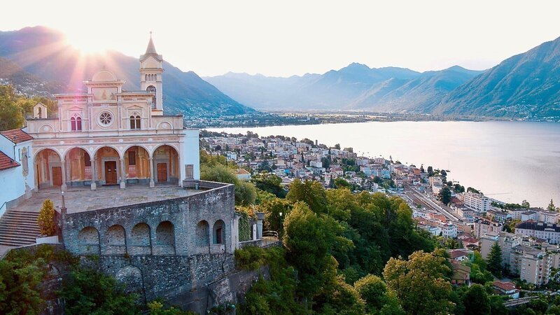 Streifzug durch das Tessin Magadinoebene und Alpe Dötra Die Wallfahrtskirche Madonna del Sasso oberhalb Locarno Copyright: SRF/​Peter Moers – Bild: SRF/​Peter Moers