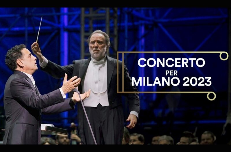 Juan Diego Flórez (li.) und Riccardo Chailly (re.) mit dem Orchestra Filarmonica della Scala präsentieren auf dem Mailänder Domplatz unter anderem Arien von Donizetti, Rossini und Puccini. – Bild: Filarmonica della Scala