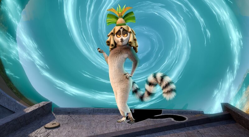 King Julien platzt vor stolz: Er hat eine Klonmaschine erfunden, mit der er seine Perfektion vervielfachen kann. Dabei ahnt er nicht, dass die Klone unterschiedliche Wesensarten annehmen! – Bild: ORF/​Universal