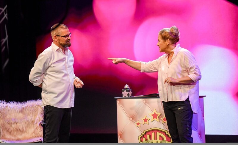 Gerold Rudle, Monica Weinzettl. – Bild: ORF/​Hubert Mican