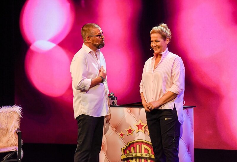 Gerold Rudle, Monica Weinzettl. – Bild: ORF/​Hubert Mican
