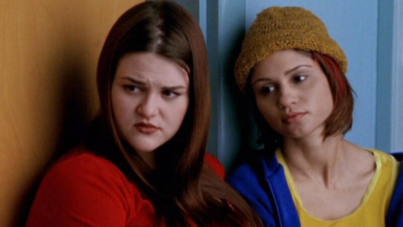 V.l.: Carmen Ferrara (Sara Rue), Lily Esposito (Tamara Mello) – Bild: RTL