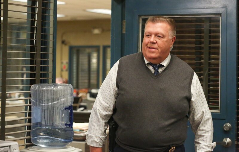 Scully (Joel McKinnon Miller) – Bild: UNIVERSAL TELEVISION LLC. All rights reserved. /​ Vivian Zink