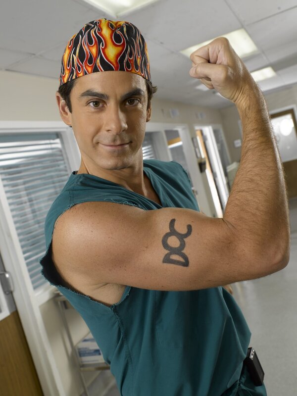 (6. Staffel) – Weiß wie er sich in Szene setzt: Dr. Todd Quinlan (Robert Maschio) … – Bild: Touchstone Television