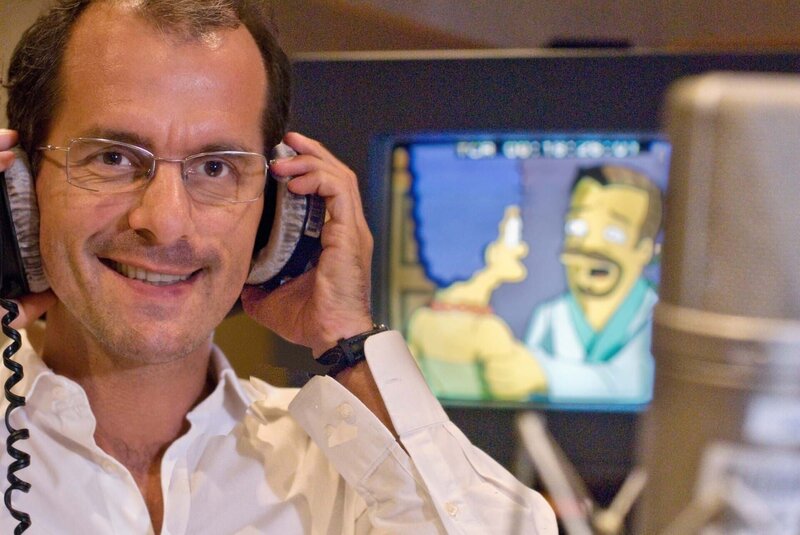 Christoph Maria Herbst betritt gelbes Terrain! In der Folge „Frauentausch“, versucht er als absoluter Romantiker das Herz von Marge Simpson zu erobern … – Bild: ProSieben Lizenzbild frei