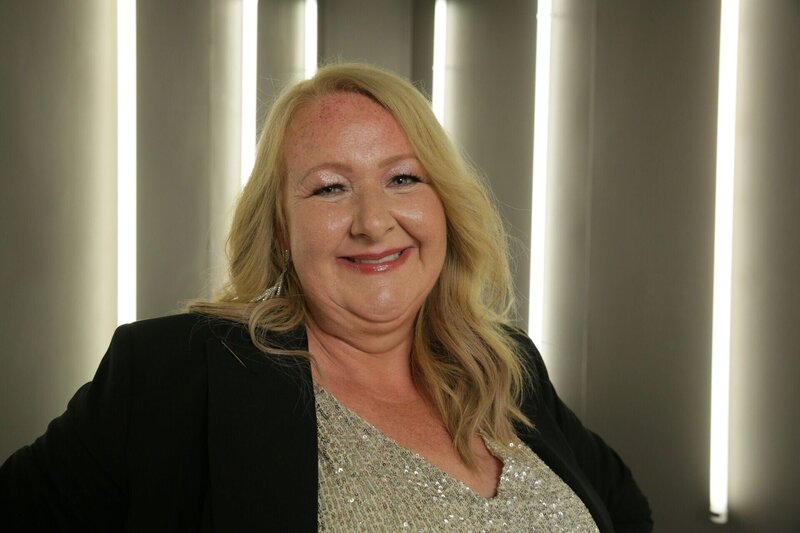 Jo – Bild: Maverick & All3Media International Lizenzbild frei