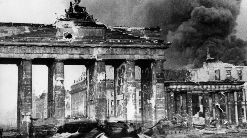 Berlin 1945. – Bild: 3sat Berlin 1945. – Bild: 3sat