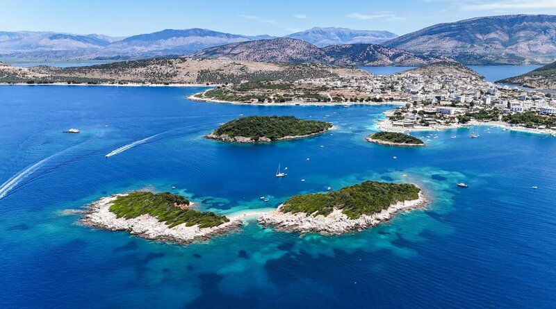 Traumhafte Inselwelt bei Ksamil – Albaniens Riviera am Ionischen Meer. – Bild: 3sat