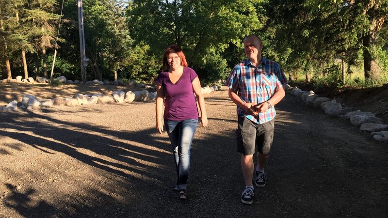 Aaron Mouldey grilling, DP shooting. – Bild: Discovery Communications, Inc.