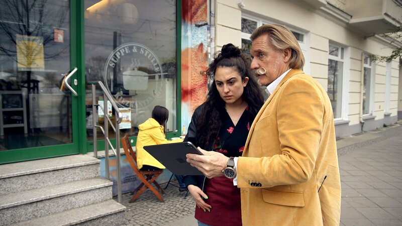 Ingo Lenßen (r.) – Bild: SAT.1