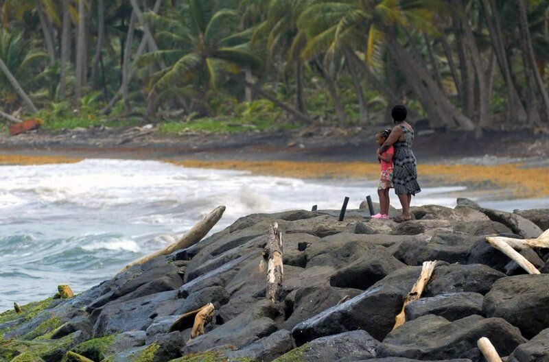 Auf der Insel Basse-Terre zählt die Ortschaft Capesterre-Belle-Eau mit den spektakulären Wasserfällen von Carbet zu den großen Touristenattraktionen Guadeloupes. – Bild: Elephant Doc