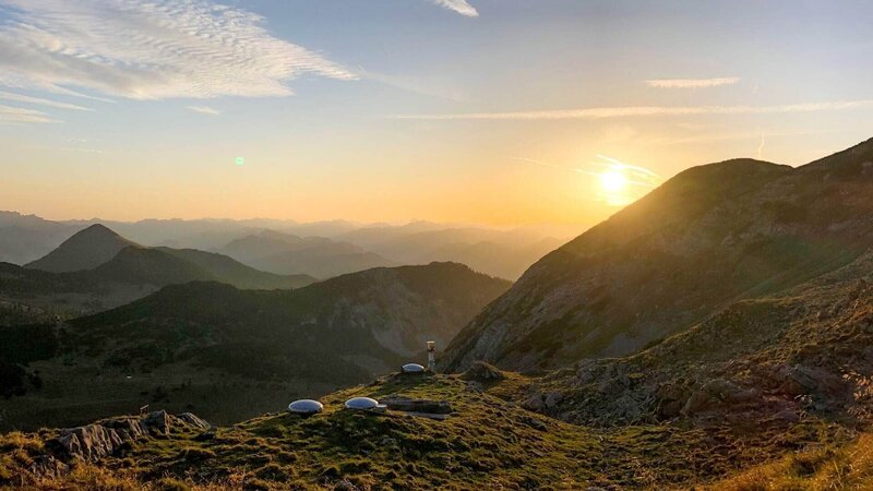 Ein bisschen Kultur, ein bisschen Abenteuer, ein bisschen Genuss und ganz viele besondere Eindrücke und Erlebnisse – „ntv reisen“ nimmt sie mit direkt vor die Haustür und in die nahe und ferne Welt. – Bild: RTL /​ Thomas Wimmer