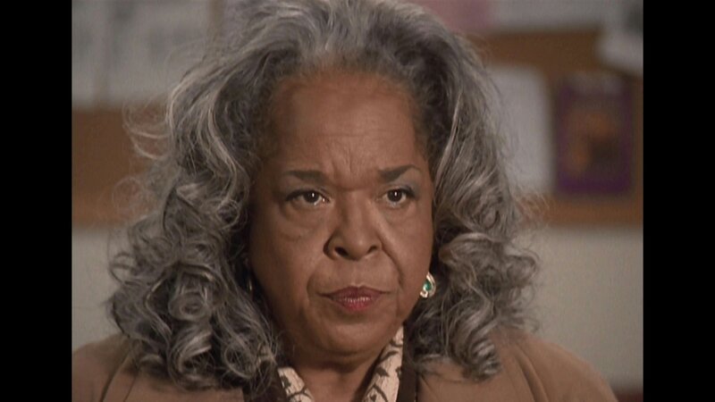 Tess (Della Reese) ist nicht erfreut ueber Monicas Weigerung, den Auftrag zu uebernehmen. Verwendung nur in Verbindung mit Programmpromotion und Programmpresse. Jede andere Nutzung ist streng untersagt. – Bild: Bibel TV