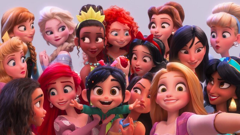 Vanellope (vorne m.) – Bild: DISNEY Vanellope (vorne m.) – Bild: DISNEY
