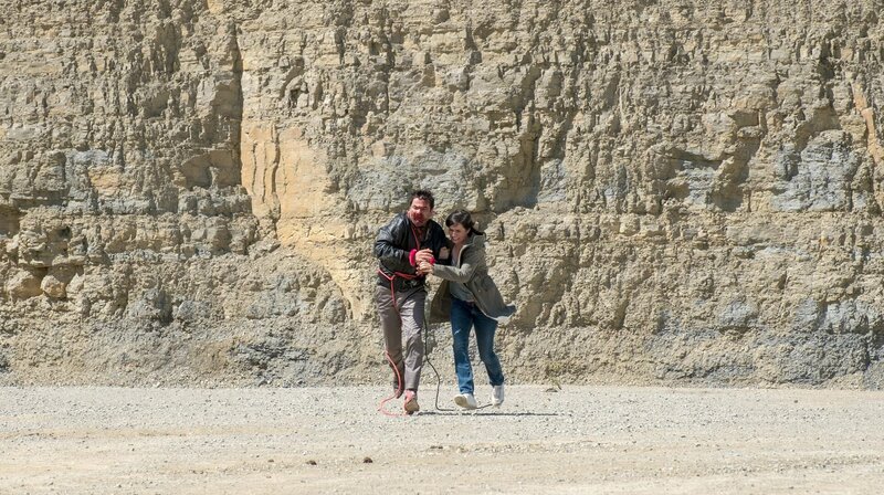 L-R: Fritjof „Fritte“ Schröder (Andreas Döhler), Kira Dorn  (Nora Tschirner). – Bild: MDR/​Wiedemann & Berg/​Anke Neugebauer