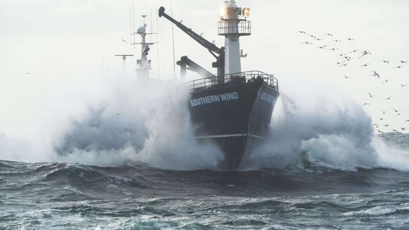 F/​V Wizard ready to fish on the Bering Sea. – Bild: Discovery Communications, LLC