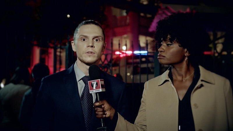 Kai Anderson (Evan Peters, l.); Beverly Hope (Adina Porter, r.) – Bild: Twentieth Century Fox Film Corporation