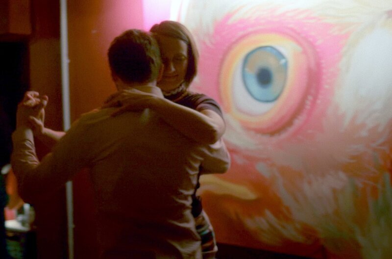 Liebe, Ehe und persönliche Freiheit: Was passiert, wenn aus einer monogamen auf einmal eine offene Beziehung wird? – Bild: Dreamer Joint Venture Filmproduktion