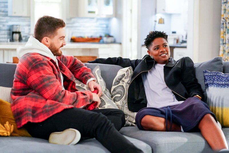 Cody Christian (Asher Adams), Bre-Z (Tamia ‚Coop‘ Cooper). – Bild: ORF/​PRO7/​Warner/​The CW/​Troy Harvey