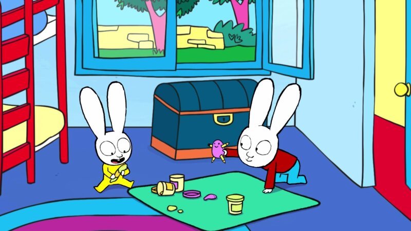 Im Kinderzimmer kommt Simon (r.) und Franz (l.) beim Kneten die Idee, Opa einen Streich zu spielen. – Bild: GO-N Productions /​ ZDF