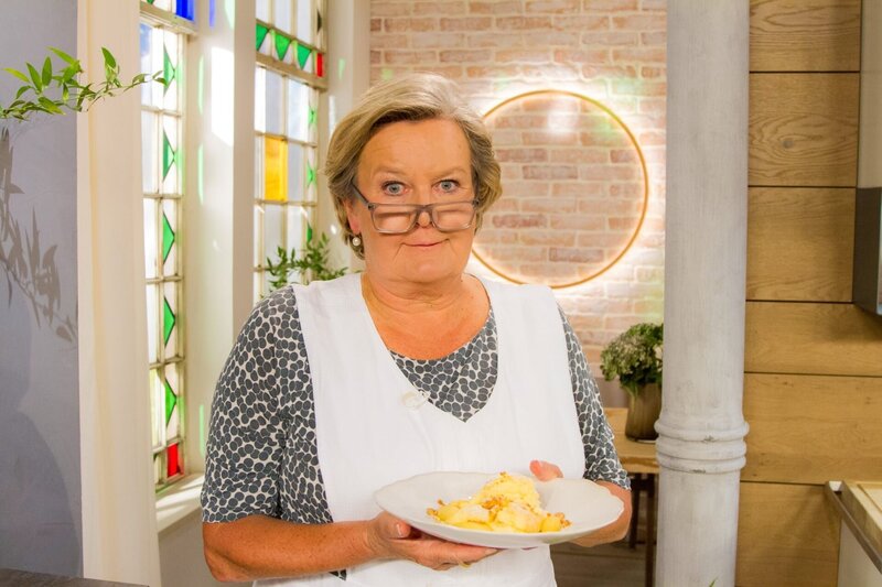 Lisl Wagner-Bacher – Mein Sauerrahmschmarrn. – Bild: ORF/​Interspot Film