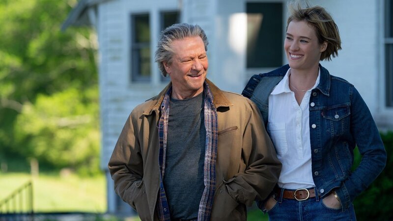 Chris Cooper (Jack Hastings), Mackenzie Davis (Diana Hastings). – Bild: ORF/Universal/Focus Features Chris Cooper (Jack Hastings), Mackenzie Davis (Diana Hastings). – Bild: ORF/Universal/Focus Features