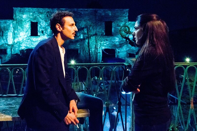 Mickey (Luciano Giugliano) und seine kleine Schwester Grazia (Claudia Tranchese). – Bild: ORF/​Beta Film/​Serena Petricelli