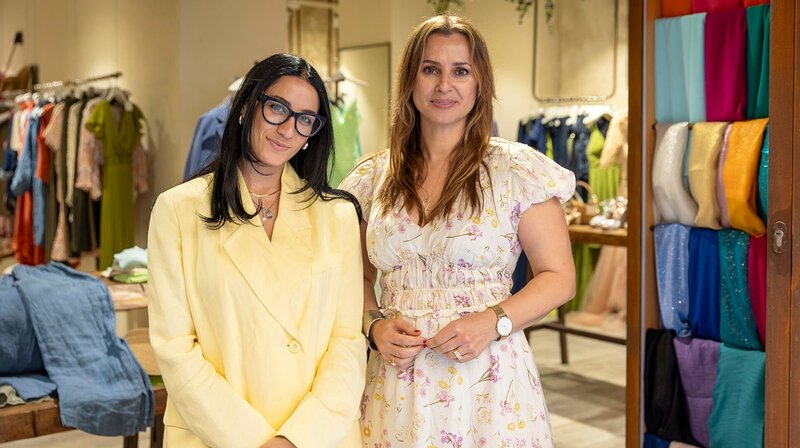 Jagoda Marinic trifft Modedesignerin Marica Stigliano (li.) in Rom. – Bild: HR/​Carlos Fuchs