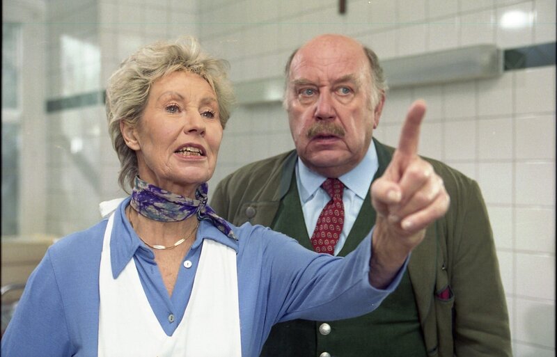 Lotte Ledl (Anna Kofler), Hans Kraemmer (Josef Schimek). – Bild: ORF/​Milenko Badzic