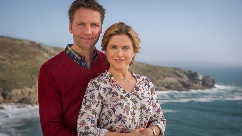 Jeanette Biedermann und Patrik Fichte in „Rosamunde Pilcher: Ghostwriter“. – Bild: port.hu