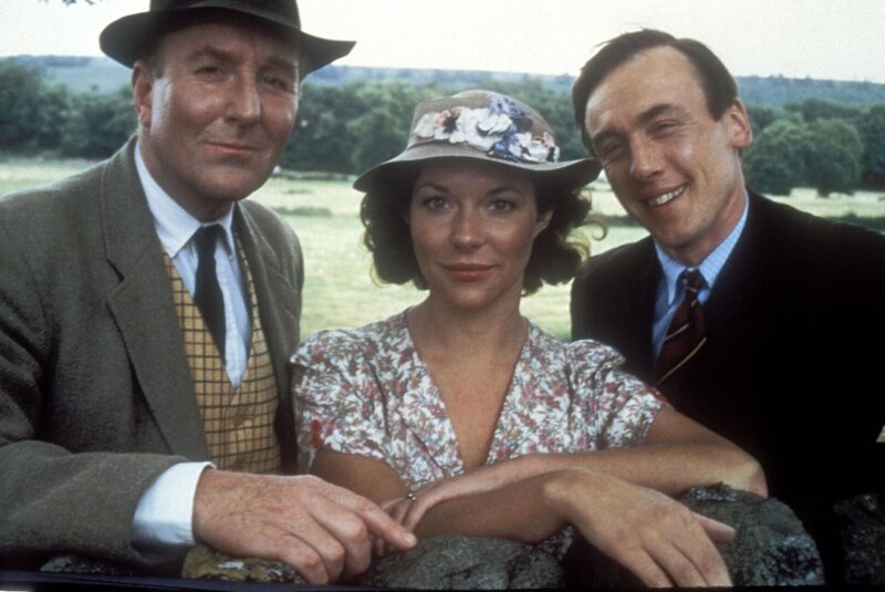 All Creatures Great And Small – Picture shows: Robert Hardy as Siegfried, Carol Drinkwater as Helen and Christopher Timothy as James Herriot – Bild: RTL