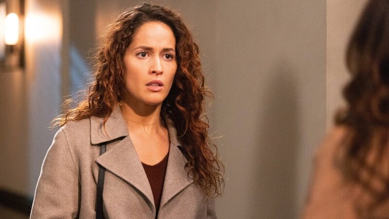 Andys Schicksal bleibt ungewiss: Jaina Lee Ortiz als Andy Herrara – Bild: SRF/​ABC Studios