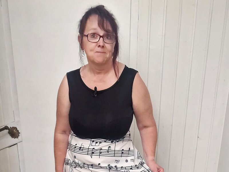 Kandidatin Barbara – Bild: RTL /​ Constantin Ent. /​ Motto in Bremen: Modische Mitteilung – Zeige einen coolen Look mit deinem Statement-Teil!, Tag 5: Barbara