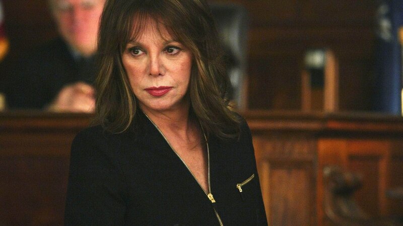 Richterin Mary Clark (Marlo Thomas) hat es mit einem besonders schweren Fall zu tun. Ein Zwölfjähriger kündigt in einem Online-Chat Gewalttaten gegen ein junges Mädchen an. Während den Ermittlungen kommt heraus, dass der Junge selbst das Opfer sexueller Misshandlungen wurde. – Bild: TVNOW /​ NBC Universal